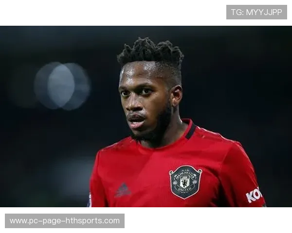 曼联拉什福德死角劲抽引发欢呼